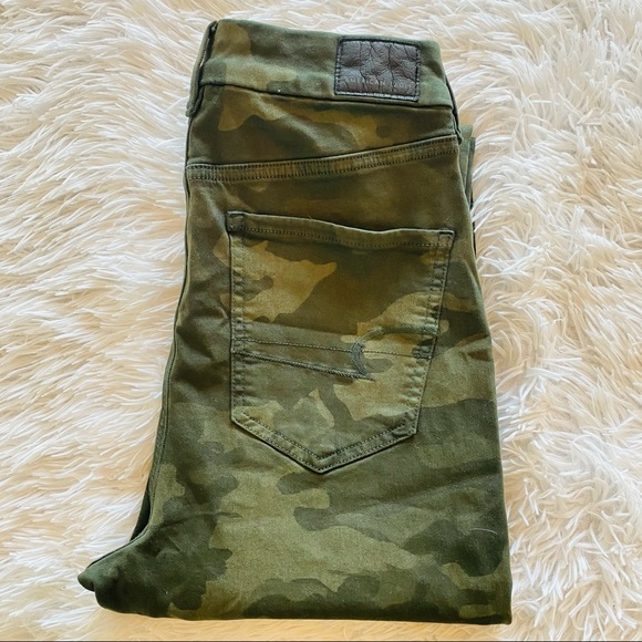 NWT AE Curvy Ripped Camo High Waisted Jegging Jeans - Picture 11 of 15